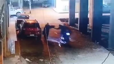 شدوا شنطتها وسحلوها على الأرض.. حبس عاطل وسائق 4 أيام لاتهامهما بسرقة سيدة مسنة وإصابتها أثناء سيرها بطنطا