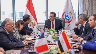 وزير الصحة يستقبل سفير فرنسا بمصر للاتفاق على تنفيذ خطة لتقديم المساعدات الإنسانية لقطاع غزة