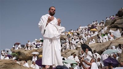 غرفة السياحة توفد ممثليها إلى السعودية مبكرًا لمتابعة تجهيزات مخيمات منى وعرفات 