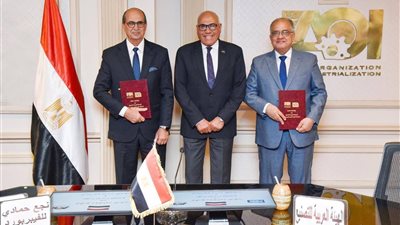 توقيع بروتوكول للتعاون المشترك بين مصنع أتيكو للصناعات الخشبية وشركة نجع حمادي للفيبر بورد
