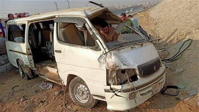 بينهم سورية.. إصابة 3 أشخاص في انقلاب ميكروباص على الطريق الإقليمي اتجاه بدر