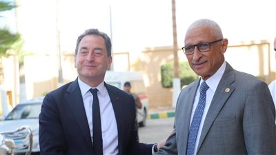 محافظ شمال سيناء يستقبل السفير الفرنسي لبحث سبل التعاون ومتابعة المساعدات المقدمة إلى غزة