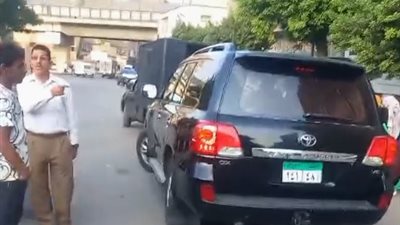 السفارة الكويتية ترسل مندوبًا لمتابعة التحقيق مع المتهمين في واقعة تحرش خليجيين بفتاة على كورنيش النيل