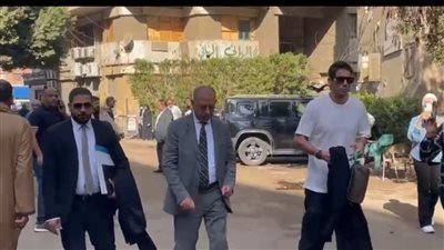 وصول شريف إكرامي إلى مقر محاكمة رمضان صبحي لمساندته خلال استئنافه على حبسه في قضية التزوير