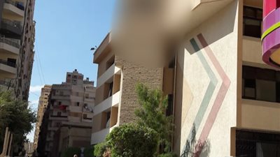 كنا بنلعب مع عمو جمباز.. كيف اكتشفت ولية أمر واقعة تعدي عامل بمدرسة دولية بالإسكندرية على طلاب KG2| خاص 