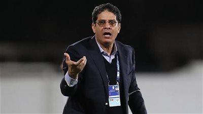 أيمن الرمادي يهاجم فيريرا: لا تملك أدبيات المهنة.. وما قمت به في فترة الإعداد سبب إصابات للاعبين