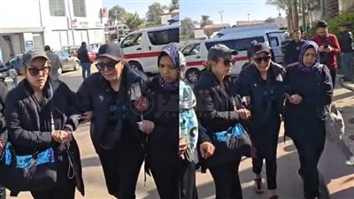 انهيار شقيقة طارق الأمير خلال وصول جثمانه إلى مسجد الرحمن الرحيم لأداء صلاة الجنازة 