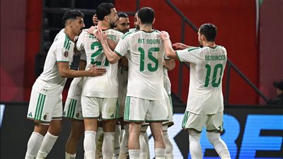 يحرس مرماه نجل زيدان.. الجزائر المنتخب الوحيد بشباك نظيفة في أمم إفريقيا حتى الآن
