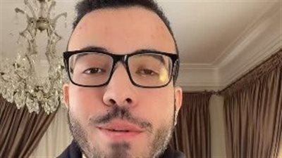 يحتاج علاجًا بـ42 مليون جنيه… شاب مصاب بمرض نادر يفقد البصر: بتعمي تدريجيًا