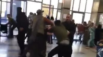 منعوا دخول أسرة المريضة غرفة الإنعاش.. مصدر يكشف تفاصيل مشاجرة داخل مستشفى كفر شكر بالقليوبية