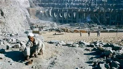 محافظ أسوان يهنئ بناة السد العالي بذكرى مرور 66 عامًا على إنشائه