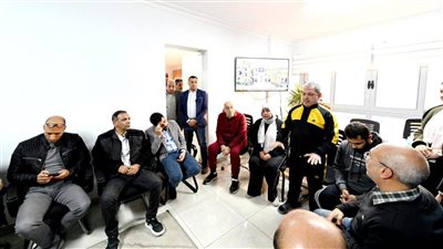 وزير الإسكان يلتقي عددًا من الأهالي مستحقي السكن البديل بمثلث ماسبيرو ويوجه بحل مشاكلهم