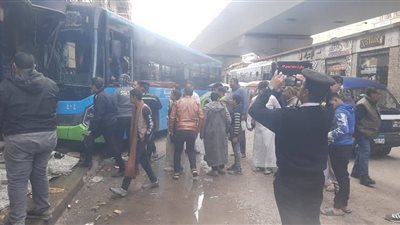 للتأكد من إصابته بأزمة صحية من عدمها.. نقل سائق أتوبيس حادث الكيلو 21 بالإسكندرية للمستشفى 