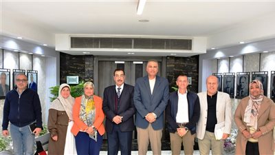 محافظ أسوان: تطوير تنمية الموارد الذاتية والترويج للاستثمار والشراكة مع القطاع الخاص خطوة محورية