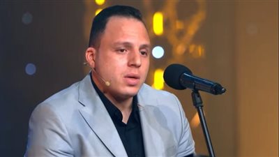 آراء لجنة تحكيم دولة التلاوة عن المتسابق محمود عبد الله: نموذج مشرف ومتعلق بالقرآن