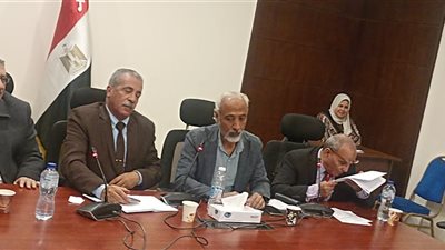 مناقشة ديوان ما تيسر من الدفا لـ علي نوح بمعرض الكتاب
