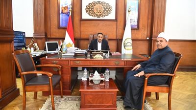 محافظ مطروح يتابع استعدادات الأوقاف لشهر رمضان.. وبرنامج دعوي متكامل بالمحافظة
