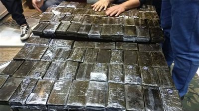 سقوط تشكيل عصابي بحوزته 100 كيلو حشيش وسلاح ناري في كفر الشيخ