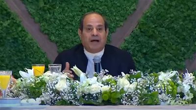السيسي: أول دفعة معلمين تقدم لها 30 ألفا وانتهت إلى 7 آلاف شخص.. معايير الاختيار الصارمة أنهت الجدل