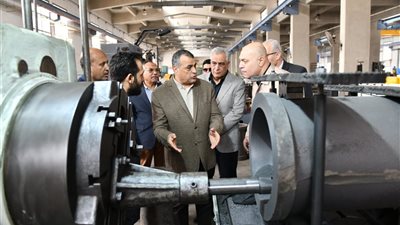 وزير الإنتاج الحربي: مصنع 300 الحربي يلبي مطالب القوات المسلحة والشرطة من الأسلحة والذخائر الصغيرة والمتوسطة