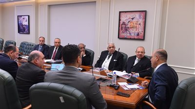  استعراض الاستعدادات الجارية لإطلاق المنصة الموحدة للتشغيل لرقمنة الخدمات
