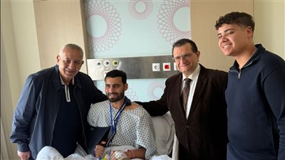 كامل أبو علي يطمئن على الحالة الصحية لـ باهر المحمدي بعد خضوعه لعملية جراحية 