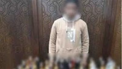 القبض على شخص بتهمة بيع مشروبات كحولية مجهولة المصدر بالإسكندرية