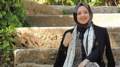 مستنيين النقض ونفسي أشوف أحفادي.. أول تعليق من والدة آية عادل ضحية العنف الزوجي بعد الإفراج عن زوجها بالأردن