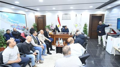 وزير الإسكان يوجه بإعداد تقرير دوري بموقف تسليم أراضي منطقتي سملا وعلم الروم ورأس الحكمة بمطروح