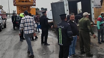 محافظ الدقهلية: سرعة الاستجابة لحالات الطوارئ ورفع سيارتي نقل بطريق جمصة وإعادة الحركة المرورية