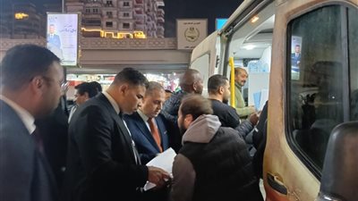 التنمية المحلية: غلق 152 محلا غير مرخص ورفع الإشغالات والتعديات على الأرصفة بالقاهرة
