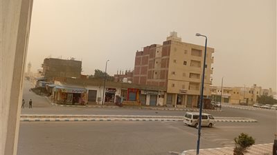 رياح مثيرة للأتربة وانخفاض مستوى الرؤية الأفقية بمطروح
