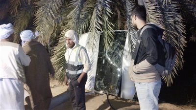 إصابة 7 أشخاص إثر انقلاب سيارة ميكروباص بنزلة فارس في أسوان