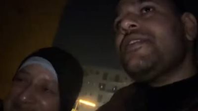 ماما باعت دهبها عشان أبقى دكتور.. فيديو لشاب مع والدته يثير التعاطف على السوشيال ميديا