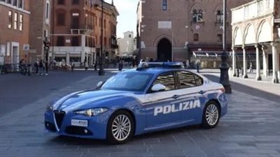 السلطات الإيطالية توقف مراهقا مصريا بحوزته قنبلة شديدة الانفجار تحت سريره