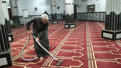 استعدادًا لشهر رمضان المبارك.. مديرية أوقاف سوهاج تواصل حملة النظافة الشاملة بالمساجد