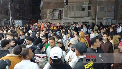 المئات يؤدون صلاة الجنازة على ضحايا حادث محور 30 يونيو بالمطرية