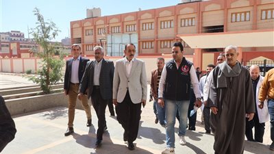 محافظ سوهاج ووكيل الصحة يتفقدان مستشفى جرجا الجديدة والحميات ويوجهان برفع كفاءة الخدمات
