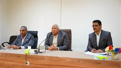 محافظ مطروح يتفقد مدينة السلوم ويوجه بحزمة قرارات عاجلة لتحسين الخدمات