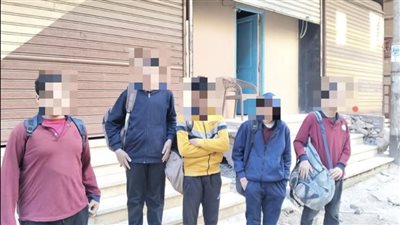 مدرسة بأسيوط تتحفظ على بعض الطلاب داخل محلات البلايستيشن وتنشر صورهم على صفحتها