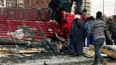 محملة بالزجاج.. انقلاب سيارة بطريق السلام في بلبيس دون إصابات 