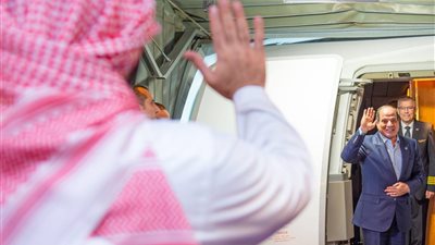 الرئيس السيسي يعود إلى أرض الوطن بعد زيارة أخوية للمملكة العربية السعودية