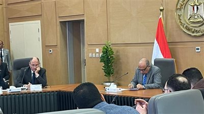 وزير الكهرباء: نتطلع لفصل رسوم النظافة عن فاتورة الكهرباء لتخفيف الأعباء الإدارية