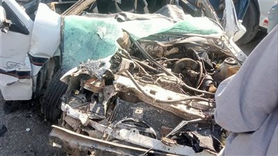 تصادم سيارة ملاكي وأخرى نقل في أسيوط