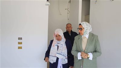 استعدادًا لافتتاحها.. محافظ الوادي الجديد تتفقد أعمال تجهيز مقر صيدلية الإسعاف