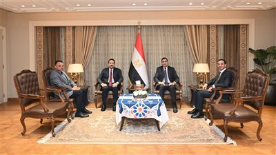 وزير الشباب والرياضة يلتقي مدير جهاز مستقبل مصر لبحث آليات التعاون المشترك