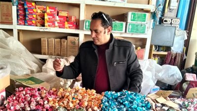 ضبط 2340 قطعة حلوى وعصائر منتهية الصلاحية و2 طن أعلاف مجهولة المصدر في حملة تموينية بالغربية