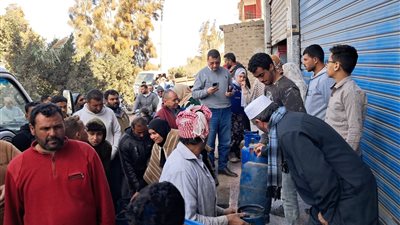 إلغاء حصة 4 مناديب مخالفين.. محافظ الدقهلية يوجه بتوزيع أسطوانات البوتاجاز بالدراكسة بالسعر الرسمي