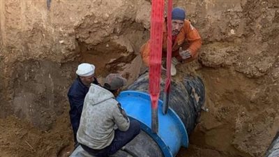 انتهاء إصلاح كسر خط الطرد بطريق الواحات.. وعودة المياه تدريجيًا خلال ساعة