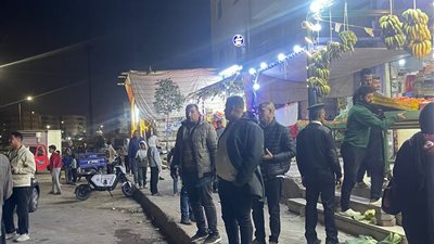 جهاز حدائق أكتوبر يشن حملة مسائية لرفع إشغالات الباعة الجائلين بدهشور 
